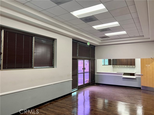 175 E 9th Street, Corona, California 92879, ,Commercial Lease,For Rent,175 E 9th Street,CRSR24049207