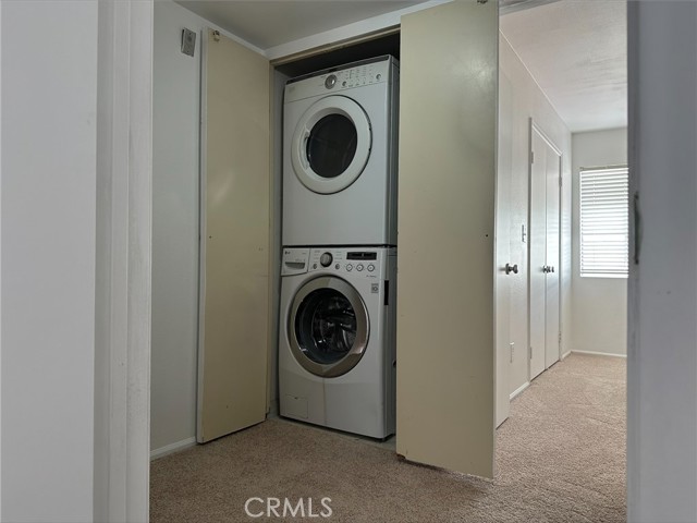 Detail Gallery Image 11 of 19 For 327 Chester St #F,  Glendale,  CA 91203 - 2 Beds | 2 Baths