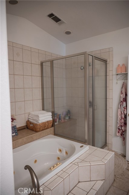 Detail Gallery Image 9 of 13 For 3720 W Bullard Ave, Fresno,  CA 93711 - 3 Beds | 2 Baths