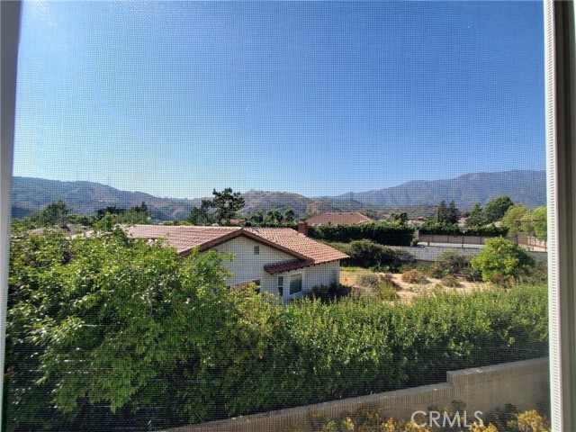 Detail Gallery Image 15 of 19 For 197 Limestone Rd, Claremont,  CA 91711 - 4 Beds | 3 Baths