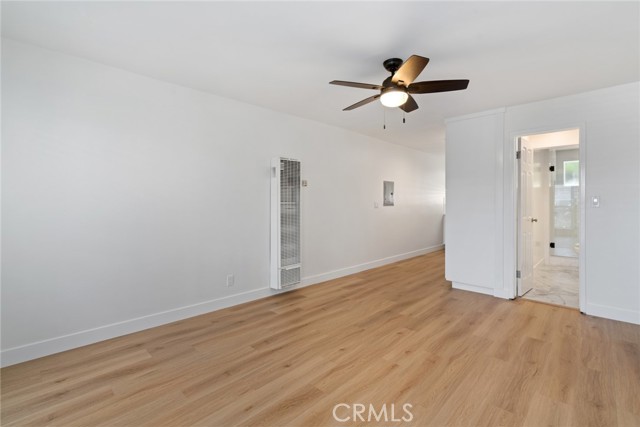 Detail Gallery Image 6 of 12 For 1637 Irvine Ave #D,  Costa Mesa,  CA 92627 - 0 Beds | 1 Baths