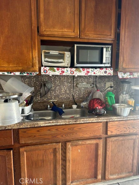 Detail Gallery Image 13 of 14 For 11507 Grape, Los Angeles,  CA 90059 - – Beds | – Baths