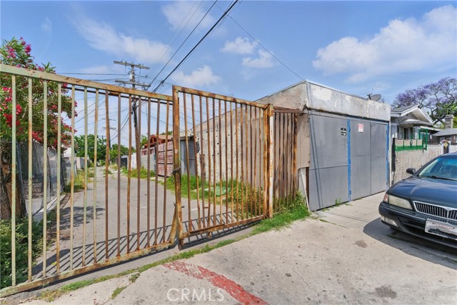 1500 W 59th Place, Los Angeles CA: https://media.crmls.org/medias/4c70d9c3-ea01-4059-9a1a-446beef9469e.jpg