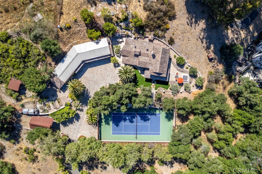 https://media.crmls.org/medias/4c717233-8619-4979-a1f5-12b2c39d0ac4.jpg?preset=X-Large