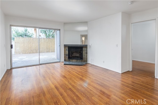 Front Image Thumbnail for CRSR25238282