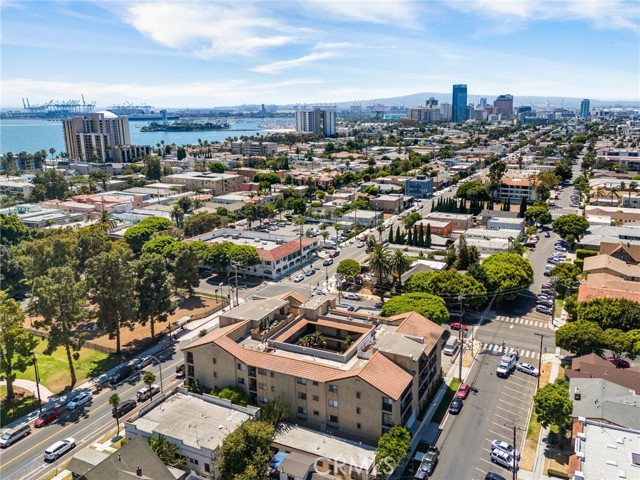 Detail Gallery Image 29 of 30 For 2015 E Broadway #405,  Long Beach,  CA 90803 - 1 Beds | 1/1 Baths