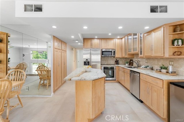 Detail Gallery Image 9 of 30 For 23401 Park Sorrento #55,  Calabasas,  CA 91302 - 2 Beds | 2 Baths