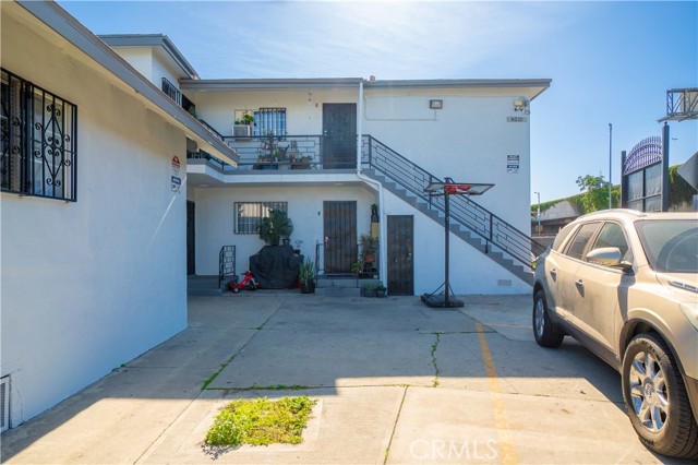 Detail Gallery Image 6 of 56 For 340 W 62nd St, Los Angeles,  CA 90003 - – Beds | – Baths