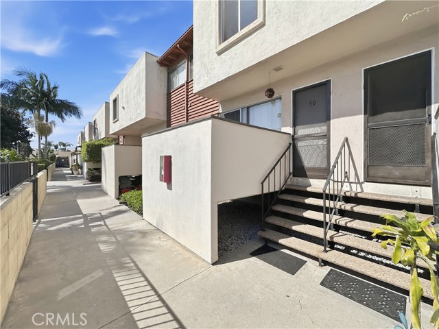 Front Image Thumbnail for CRDW26050024