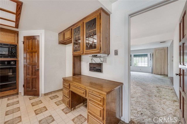 605 N Live Oak, Glendora CA: https://media.crmls.org/medias/4c72ebed-01d2-4796-9382-033fcf925d1f.jpg