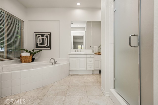 Detail Gallery Image 36 of 63 For 10533 Emerson Bend, Tustin,  CA 92782 - 4 Beds | 3/1 Baths