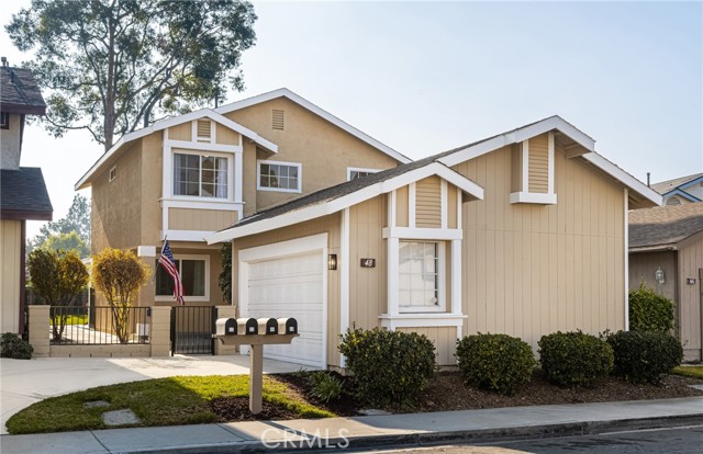 Detail Gallery Image 2 of 61 For 48 Bridgeport, Irvine,  CA 92620 - 3 Beds | 2/1 Baths