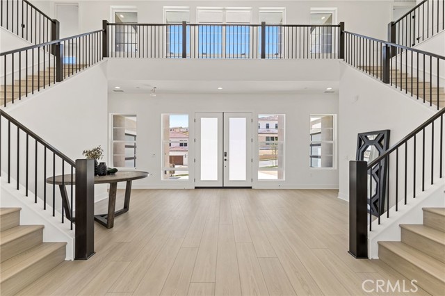 Detail Gallery Image 3 of 41 For 24175 N Camino Cascada, Valencia,  CA 91354 - 5 Beds | 5/1 Baths
