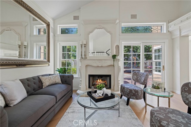 22557 Fenwall Drive, Saugus CA: https://media.crmls.org/medias/4c778fdf-1d93-490b-871d-59e405c6e379.jpg