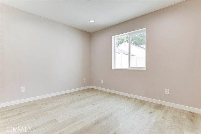 Detail Gallery Image 8 of 24 For 7300 N Firmament Ave, Van Nuys,  CA 91406 - 3 Beds | 2 Baths