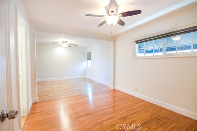 Detail Gallery Image 16 of 26 For 150 Orangewood Ln, Tustin,  CA 92780 - 3 Beds | 2 Baths