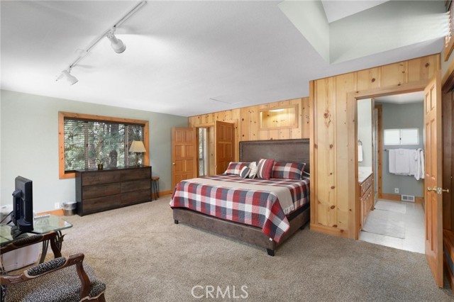 Detail Gallery Image 8 of 15 For 26546 Green Ave, Idyllwild,  CA 92549 - 3 Beds | 2 Baths