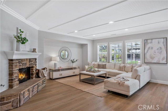9 Whitford, Irvine CA: https://media.crmls.org/medias/4c79c045-4381-4b18-8d34-79d06e813443.jpg
