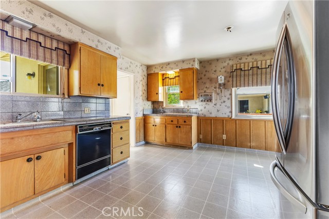 Detail Gallery Image 10 of 60 For 249 S Lincoln St, Burbank,  CA 91506 - 3 Beds | 2 Baths