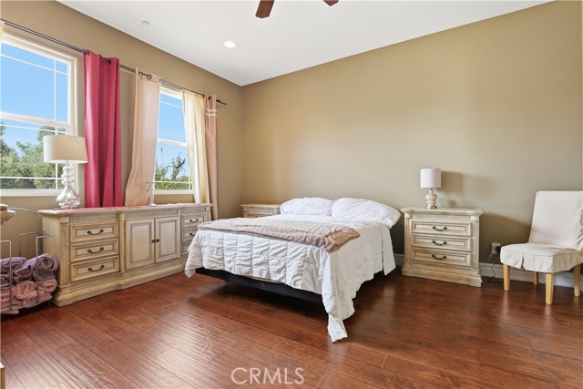 Detail Gallery Image 23 of 42 For 13590 Herrick, –,  CA 91342 - 4 Beds | 5 Baths