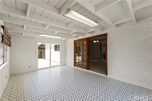 4922 Scenario Drive Drive, Huntington Beach CA: https://media.crmls.org/medias/4c7bce56-5adf-4b6d-8136-e6730b09eb3b.jpg