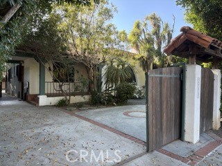 Detail Gallery Image 2 of 39 For 2335 Overland, Los Angeles,  CA 90064 - 3 Beds | 1/1 Baths