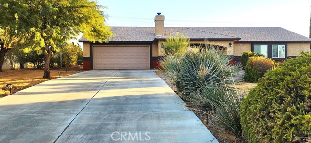 Detail Gallery Image 1 of 39 For 58185 Delano Trl, Yucca Valley,  CA 92284 - 3 Beds | 2 Baths