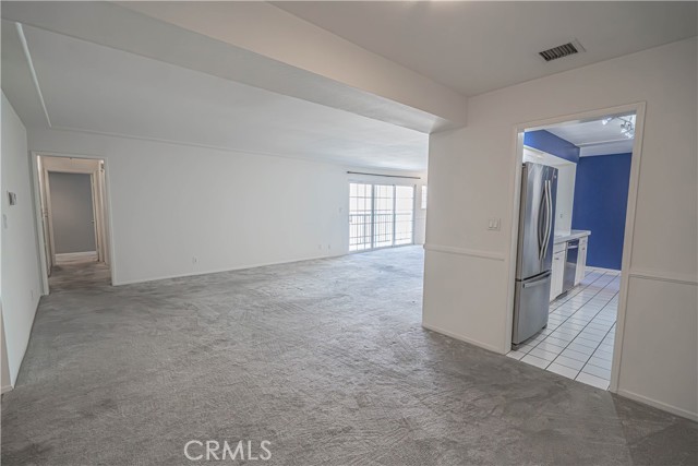 Detail Gallery Image 4 of 31 For 5050 Coldwater Canyon Ave #306,  Sherman Oaks,  CA 91423 - 2 Beds | 2 Baths