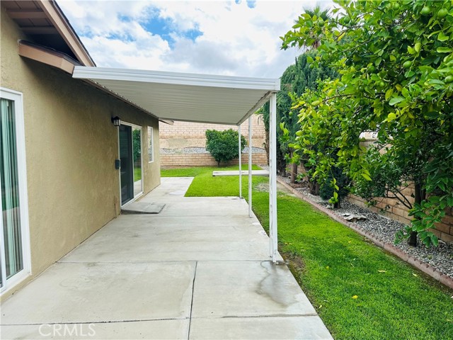 26051 Lawton Avenue, Loma Linda CA: https://media.crmls.org/medias/4c7e70a6-97af-48f4-9ee7-d4175d59f240.jpg