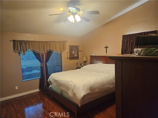 3320 Kipper Court, Lancaster CA: https://media.crmls.org/medias/4c7ebf8d-e302-4c37-9c2f-70d3208d630e.jpg