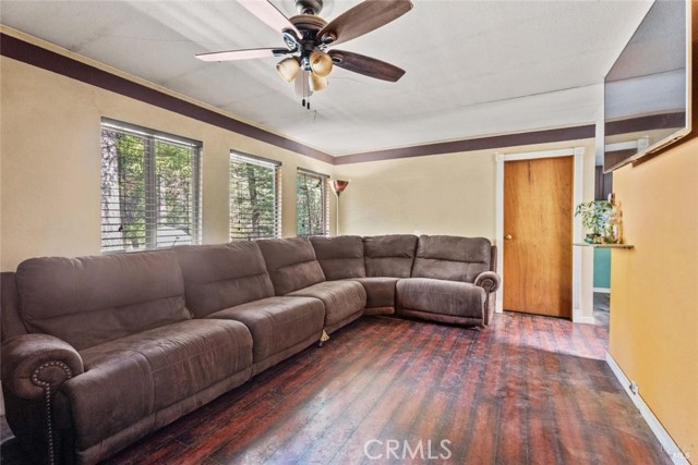 Detail Gallery Image 7 of 10 For 46800 Highway 101, Laytonville,  CA 95454 - 3 Beds | 1/1 Baths
