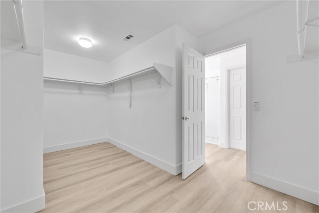 6556 Wells Springs Street, Eastvale CA: https://media.crmls.org/medias/4c7ed5d6-ccd6-4fdf-8be1-357393399d11.jpg
