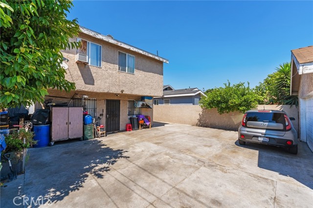 138 W Gage Avenue, Los Angeles CA: https://media.crmls.org/medias/4c7edd15-8090-4565-a3de-a753bb77d5e9.jpg