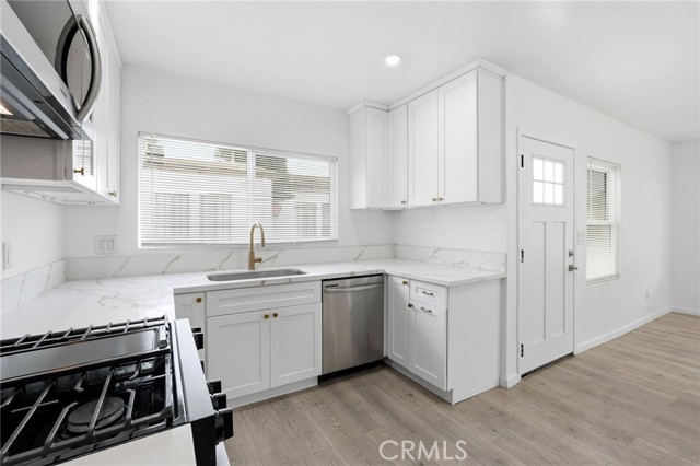 Detail Gallery Image 12 of 32 For 833 E Acacia, Glendale,  CA 91205 - 3 Beds | 2 Baths