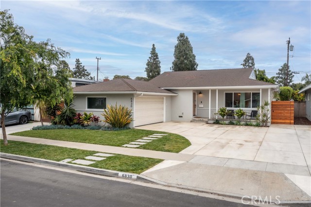 Detail Gallery Image 1 of 48 For 6830 E 10th St, Long Beach,  CA 90815 - 3 Beds | 2 Baths