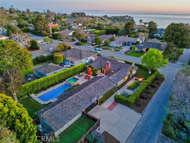 Just a few houses from the ocean.