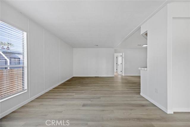 Detail Gallery Image 14 of 35 For 120 Cedarwood Ln, Bakersfield,  CA 93308 - 3 Beds | 2 Baths