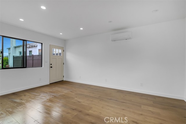 433 N Buena Vista Street, Burbank CA: https://media.crmls.org/medias/4c8008fa-8769-4f0a-93bd-7506c1fcf62c.jpg
