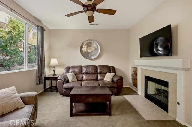Detail Gallery Image 12 of 58 For 14666 Ontario Cir, Fontana,  CA 92336 - 4 Beds | 2/1 Baths