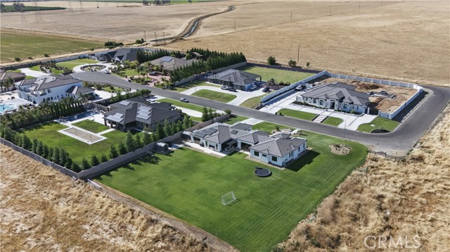 1901 E Sorrento Court, Merced CA: https://media.crmls.org/medias/4c811f53-8f4e-4877-a6ae-35dfb4bef3eb.jpg