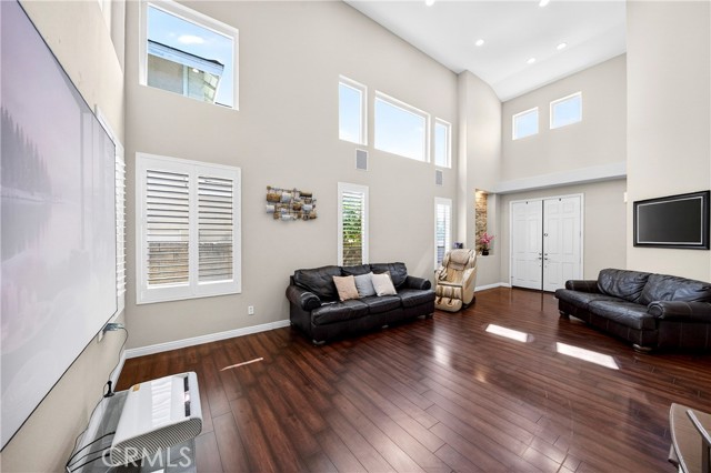 Detail Gallery Image 9 of 45 For 16317 Glen Alder Ct, La Mirada,  CA 90638 - 5 Beds | 3 Baths