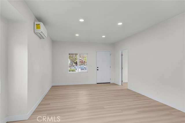 Detail Gallery Image 7 of 26 For 970 E 6th St, Pomona,  CA 91766 - 2 Beds | 2 Baths