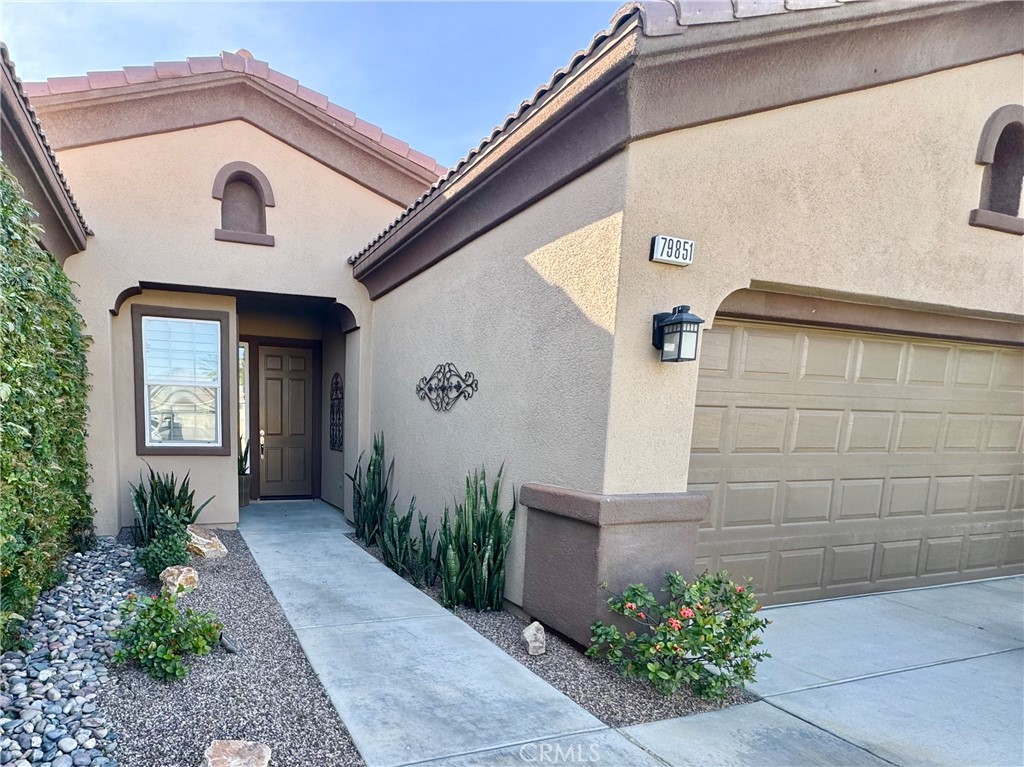 79851 Parkway Esplanade N