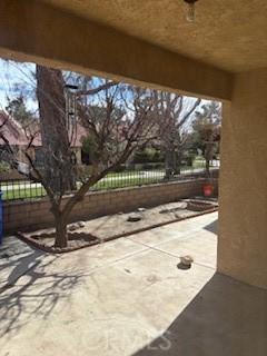 Detail Gallery Image 5 of 19 For 11689 Ash, Apple Valley,  CA 92308 - 2 Beds | 2 Baths