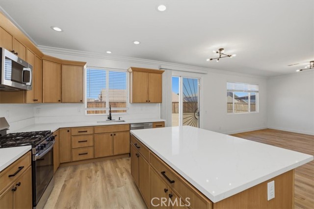 Detail Gallery Image 17 of 41 For 12722 2nd, Victorville,  CA 92395 - 5 Beds | 3 Baths