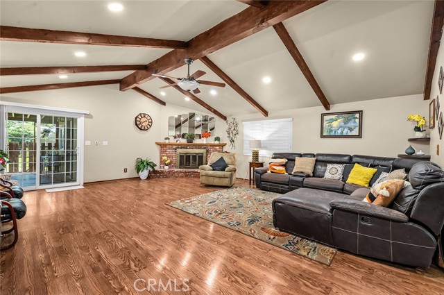 Detail Gallery Image 8 of 38 For 5026 W Roberts, Santa Ana,  CA 92704 - 4 Beds | 2 Baths