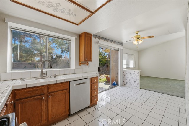 Detail Gallery Image 15 of 43 For 39364 Harvard, Palmdale,  CA 93551 - 4 Beds | 3 Baths