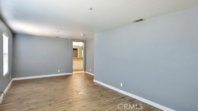 Detail Gallery Image 13 of 30 For 11355 Tondela St, Fontana,  CA 92337 - 5 Beds | 2/1 Baths