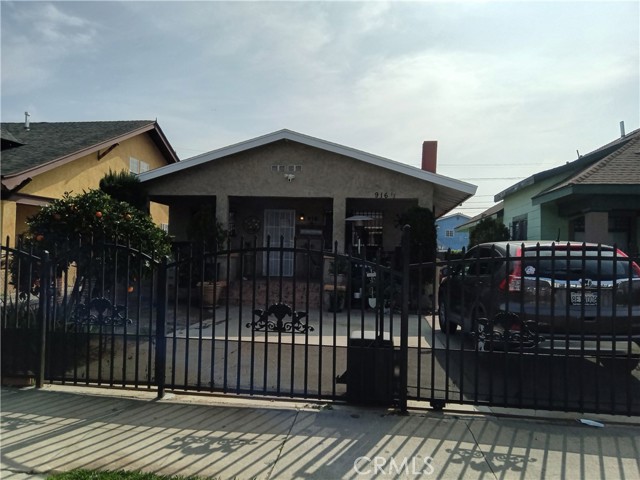 916 W 53Rd St, Los Angeles, CA 90037