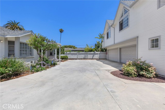 4124 5th Street, Long Beach, California 90814, 3 Bedrooms Bedrooms, ,1 BathroomBathrooms,Single Family Residence,For Sale,5th,OC24148369